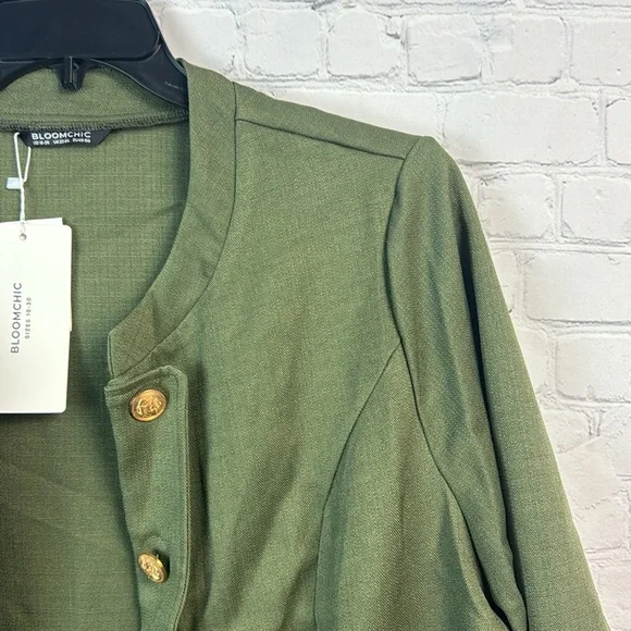 BloomChic Olive Green Button Detail Open Front Jacket Plus Sizes 1X & 2X - Picture 3 of 5